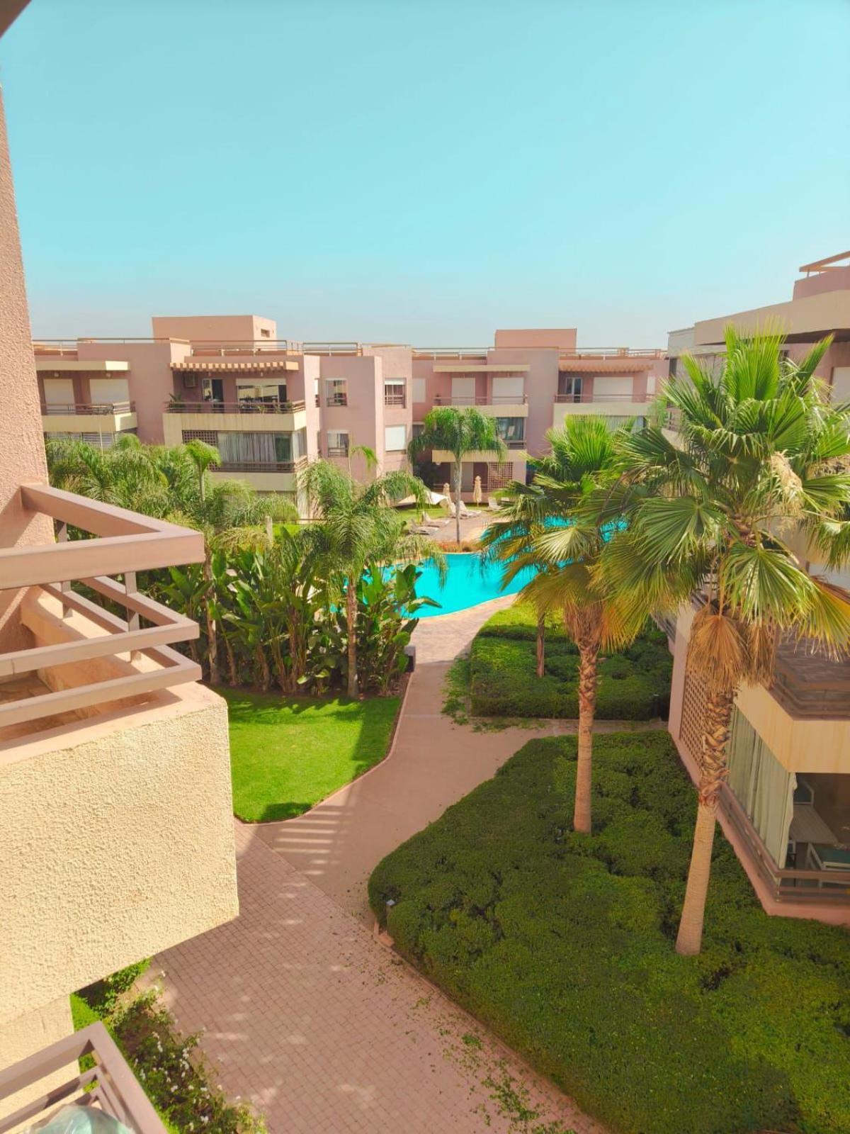 Appartement Luxury Pool View Garden